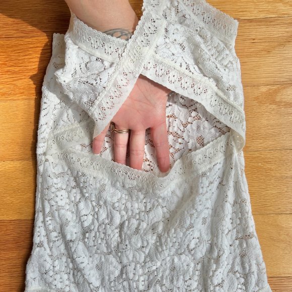 LONELY Gardenia Lace Cut-Out Bodysuit White, Small - Picture 4 of 13